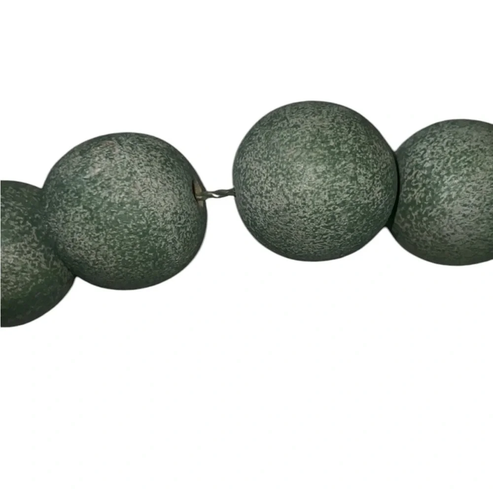 Elegant Mint Green Decorative Bead Garland